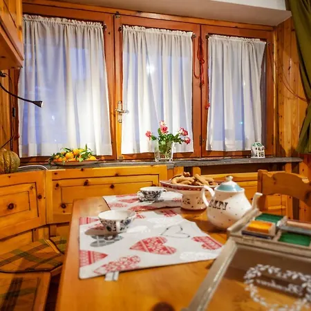 Casa-chalet, In Centro A Courmayeur! كورمايور