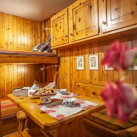 Appartamento Casa-chalet, In Centro A Courmayeur!